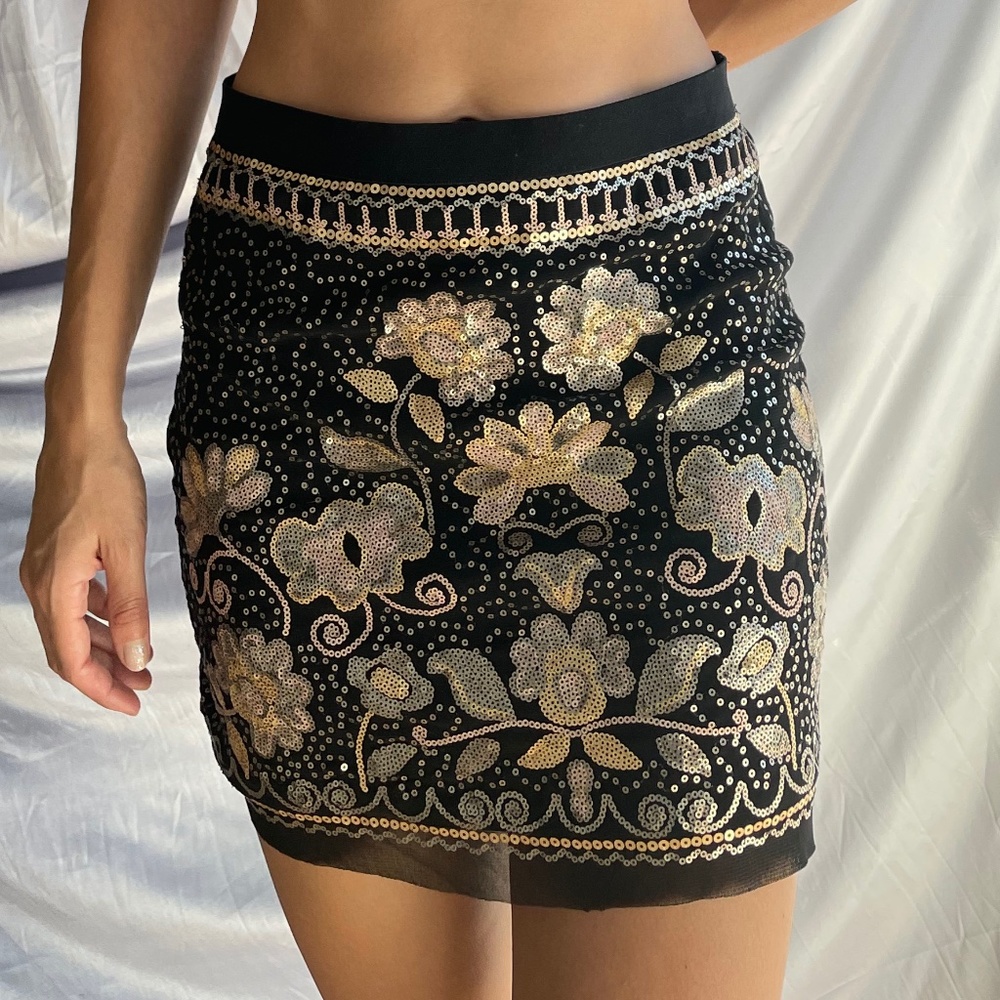Chelsea & Violet Black Skirt With Gold Floral Sequins, Womens Size Small